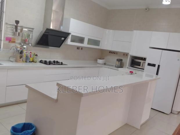 Furnished 5bdrm Mansion in Runda for sale