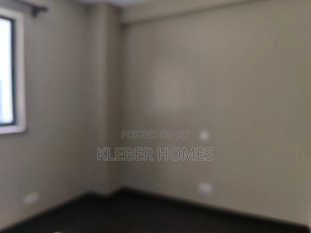 5bdrm Duplex in Lavington for rent