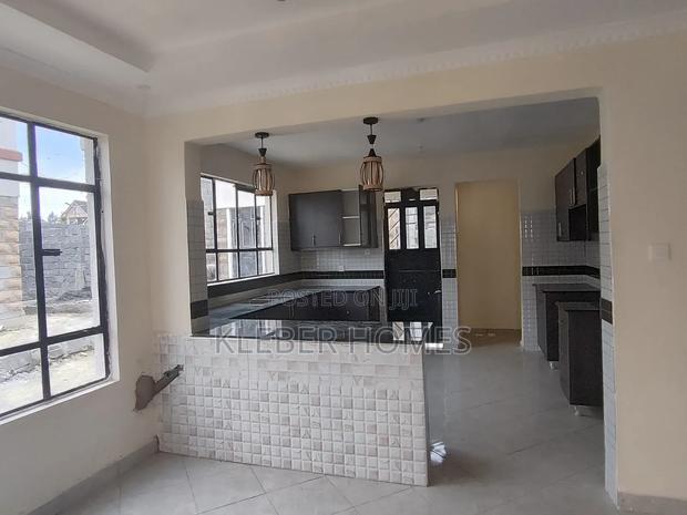 3bdrm Bungalow in Kitengela for sale