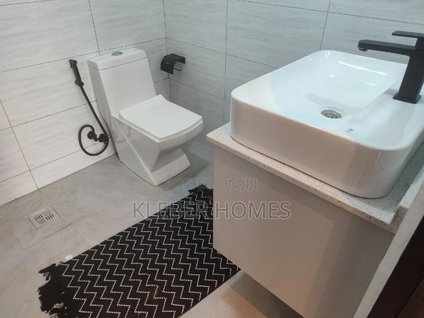 3bdrm Apartment in Parklands for sale