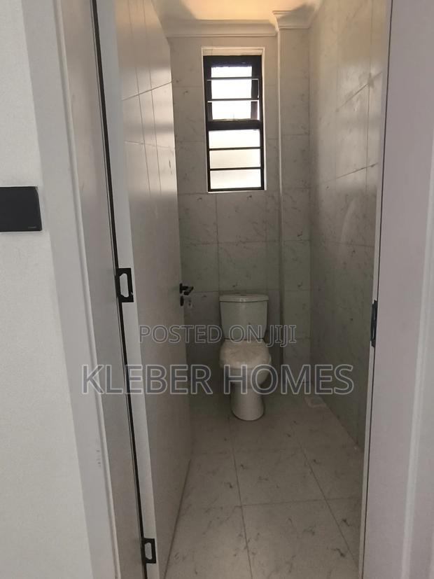 4bdrm Villa in Membley for sale