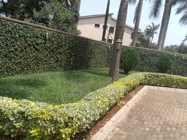 Furnished 5bdrm Mansion in Runda for sale