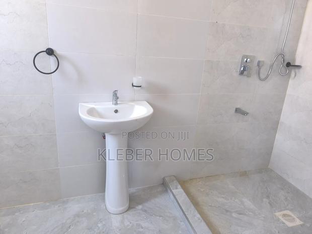 4bdrm Townhouse/Terrace in Kenyatta Road for sale