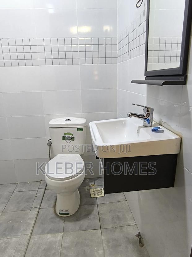 7bdrm Townhouse/Terrace in Kenyatta Road for sale