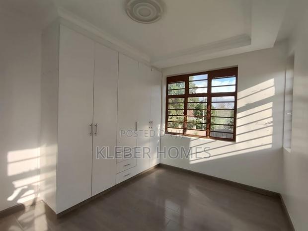 4bdrm Townhouse/Terrace in Ondiri, Kikuyu for sale