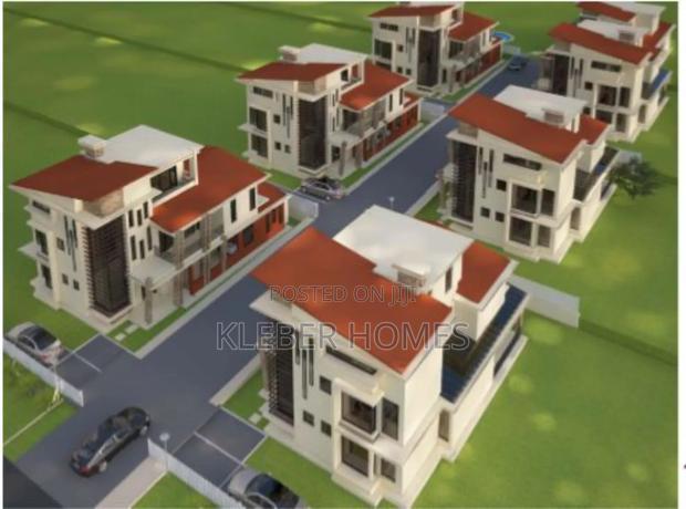 5bdrm Villa in Lavington for sale