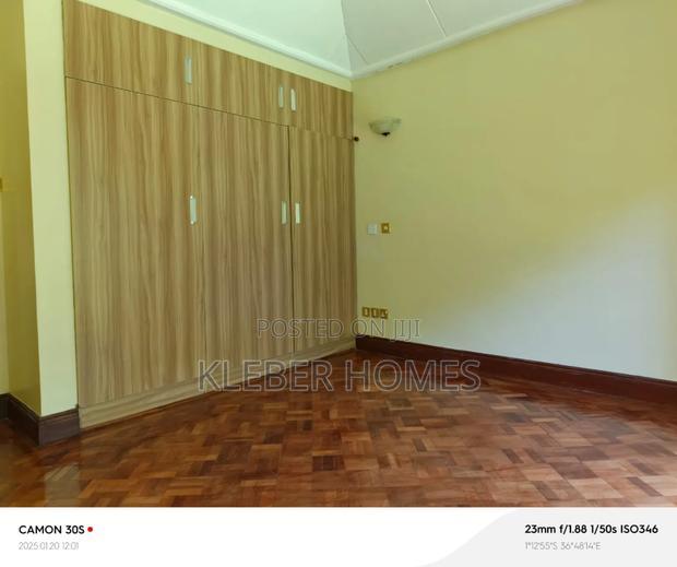 5bdrm Mansion in Runda for rent