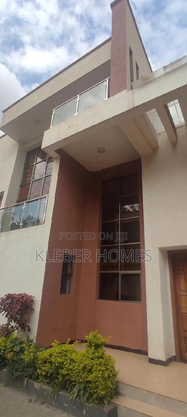 5bdrm Villa in Lavington for sale