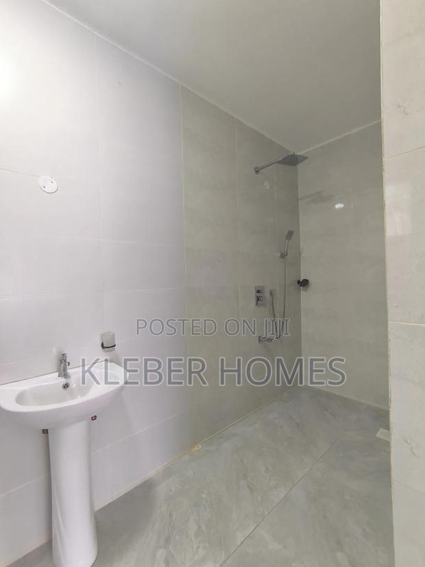 4bdrm Townhouse/Terrace in Kenyatta Road for sale