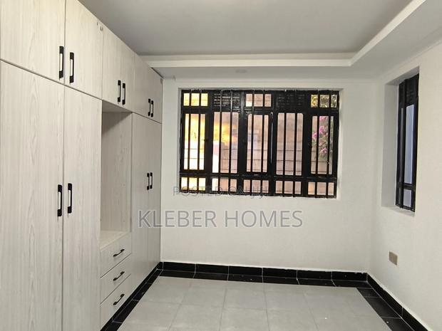 7bdrm Townhouse/Terrace in Kenyatta Road for sale