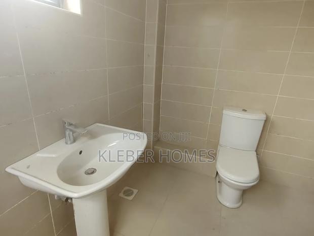 5bdrm Villa in Lavington for sale