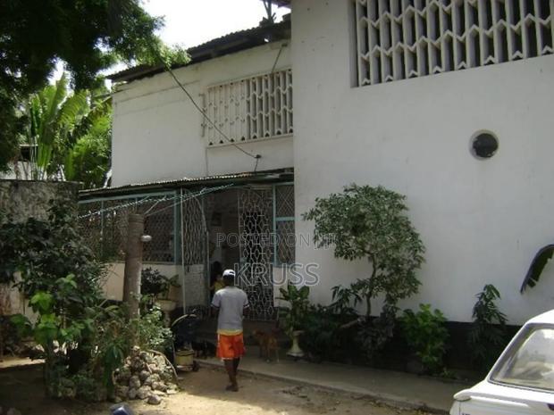 4bdrm House in Mshomoroni for sale