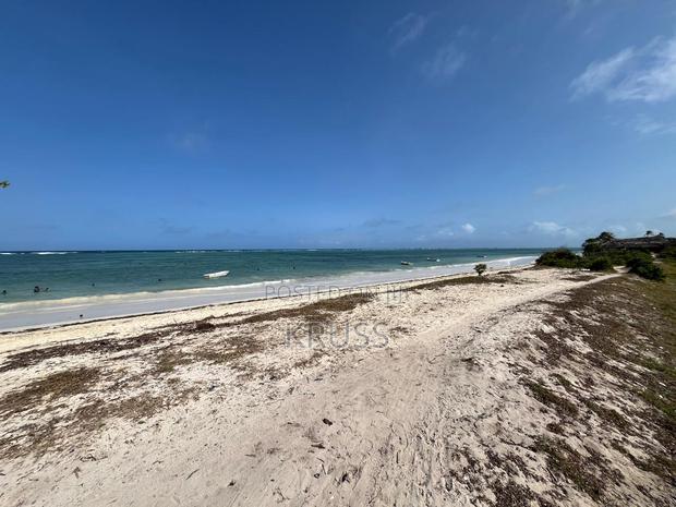 1.25 Acre Beach Plot for Sale in Kikambala Ls203