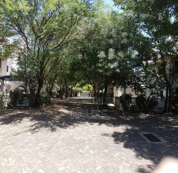 4bdrm Villa in Nyali for sale