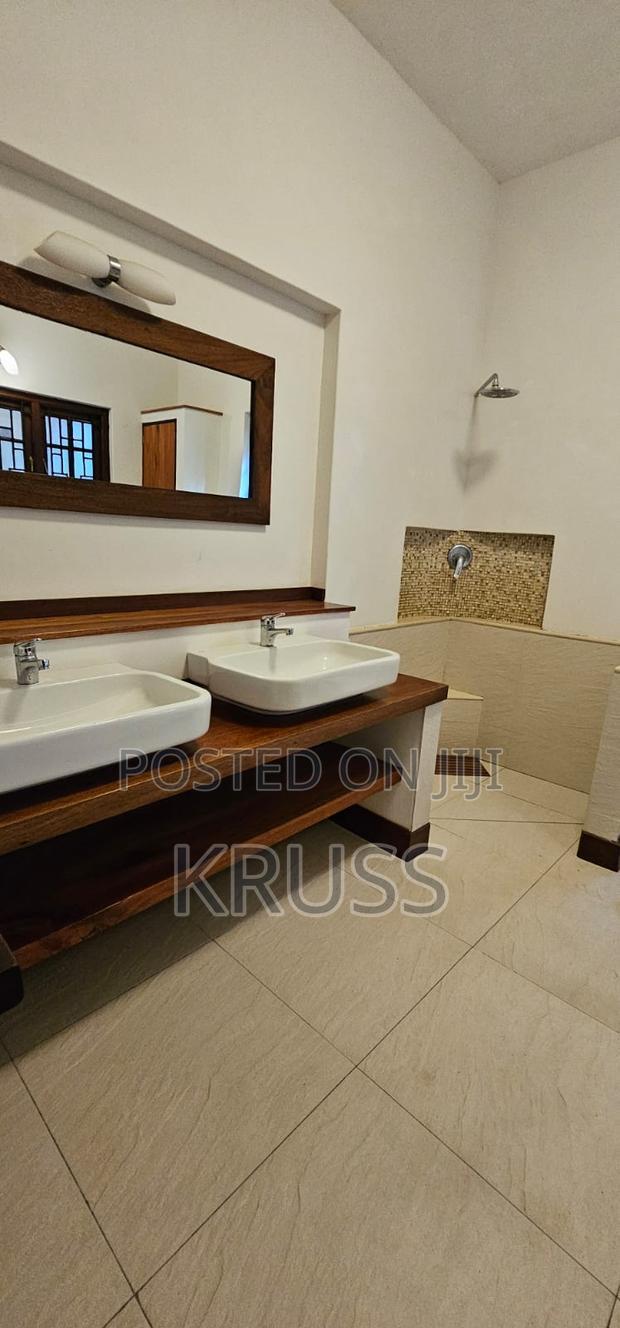 Furnished 4bdrm Duplex in Nyali Mkomani for rent