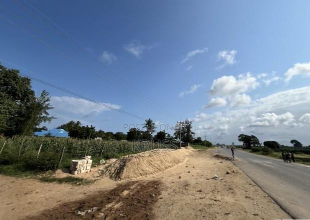 1/8 Plot for Sale in Sheriani Near Pazuri Junction Ls199