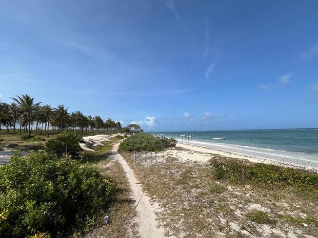 1.25 Acre Beach Plot for Sale in Kikambala Ls203