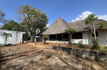 4bdrm House in Kikambala for sale