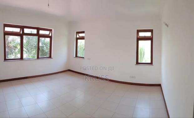 4bdrm Villa in Nyali for sale