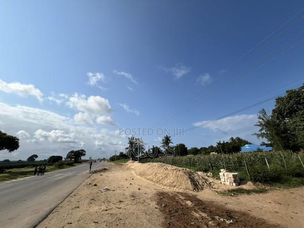 1/8 Plot for Sale in Sheriani Near Pazuri Junction Ls199