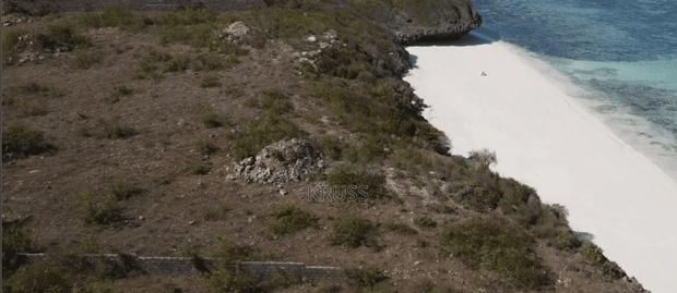 1.35 Acre Beach Plot for Sale in Vipingo/Kuruwitu (Ls185)