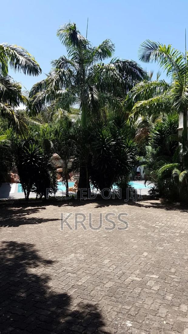 4bdrm Villa in Nyali for sale
