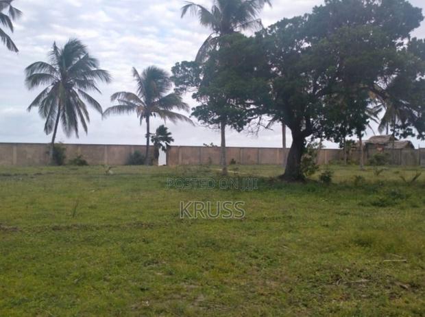 2.7 Acre Sandy Beach Plot for Sale in Kikambala (Ls193 )