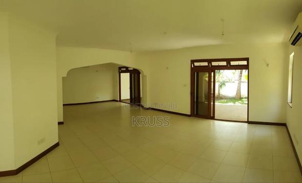4bdrm Villa in Nyali for sale