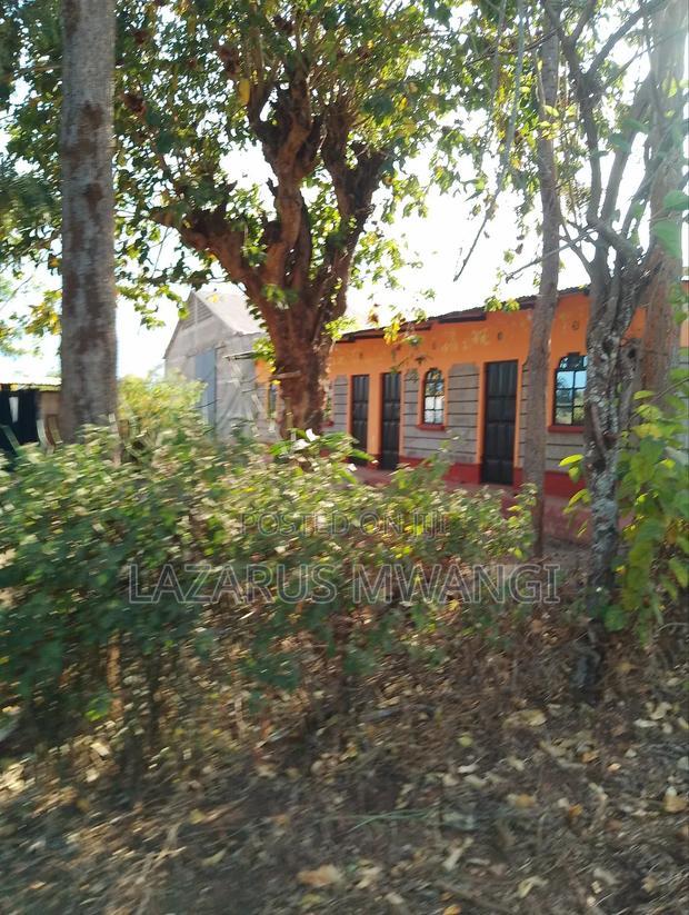 50 by 100 Plot for Sale Along Makutano-Mwea Highway