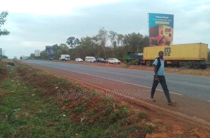 0.15 Hac(3-Eighths)In Makutano Land Touching Highway