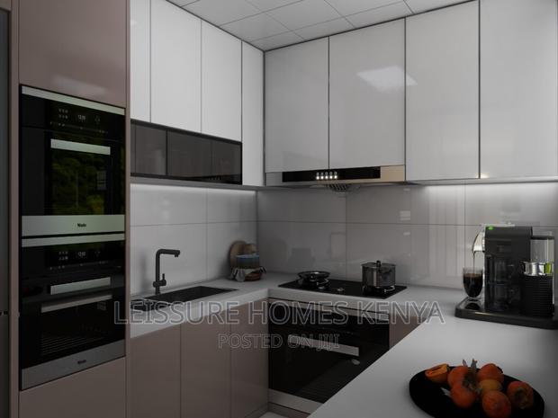 2bdrm Apartment in Gateway Mall Area for sale