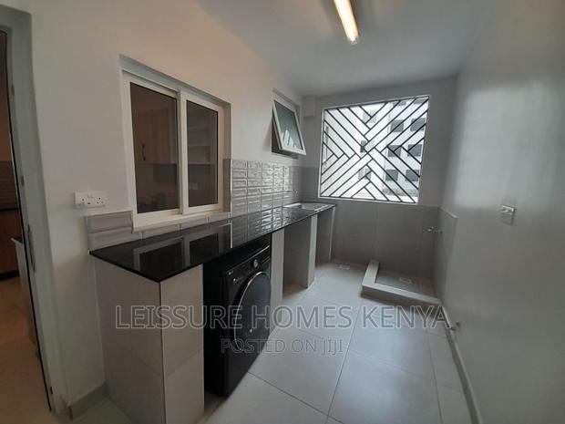 3bdrm Apartment in Gateway Mall Area for sale