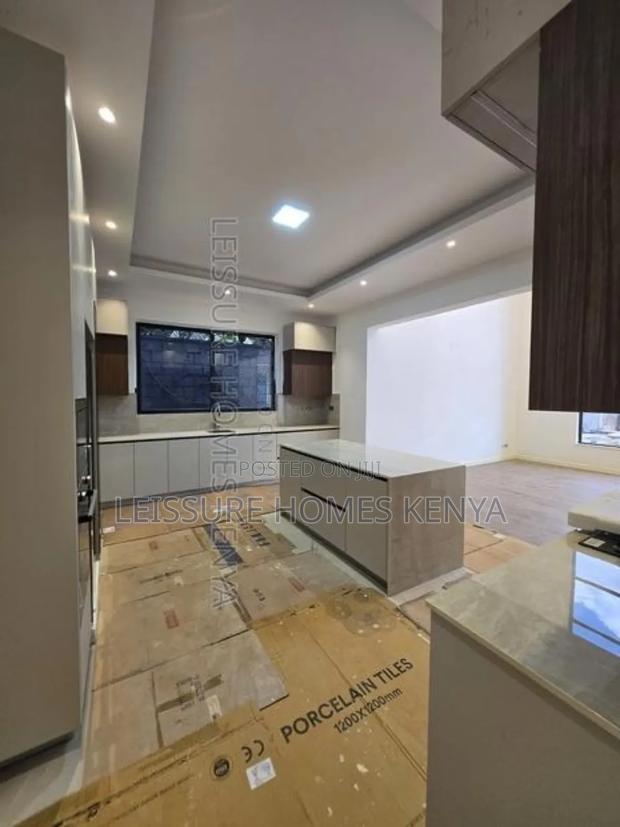 5bdrm Villa in Lavington for sale