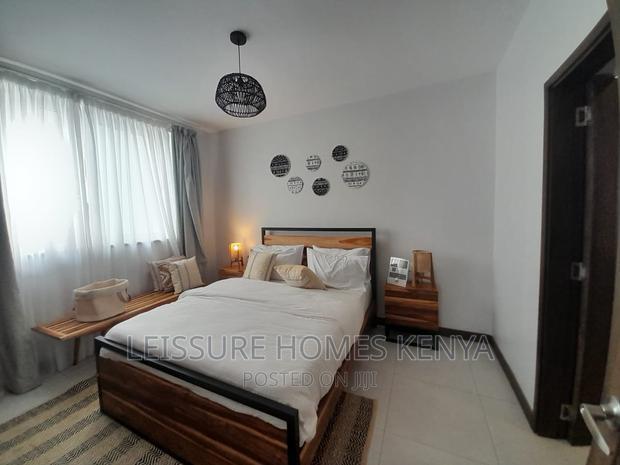 3bdrm Apartment in Gateway Mall Area for sale