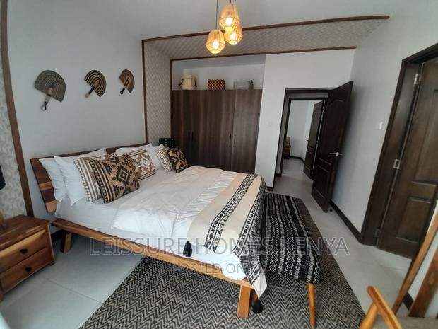 3bdrm Apartment in Gateway Mall Area for sale