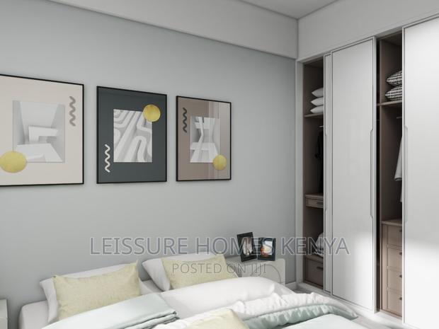 2bdrm Apartment in Gateway Mall Area for sale