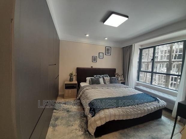 3bdrm Apartment in Gateway Mall Area for sale