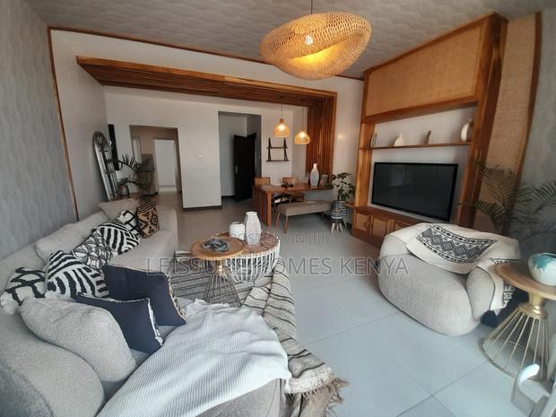 3bdrm Apartment in Gateway Mall Area for rent