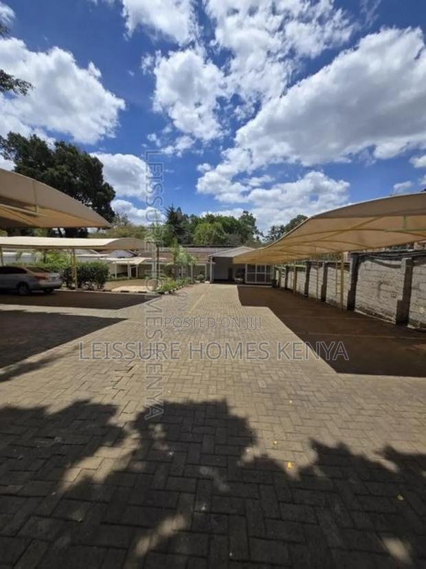 6 Bedroom Commercial Offices on One Acre