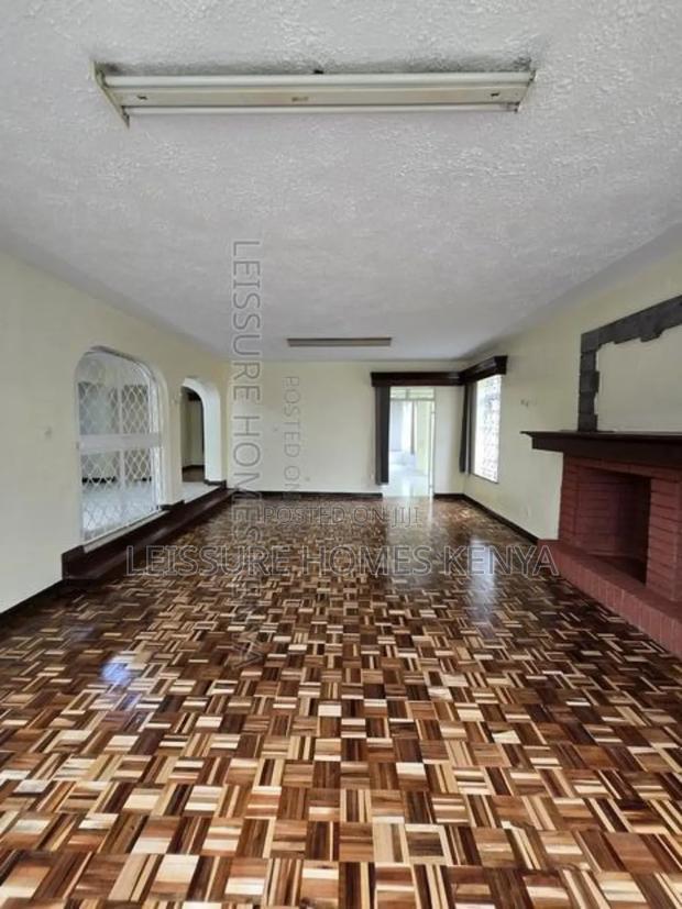 6bdrm House in Muthangari for rent