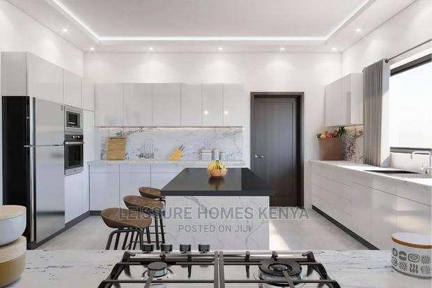 5bdrm Duplex in Parklands/Highridge for sale