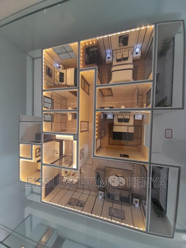 3bdrm Apartment in Gateway Mall Area for sale