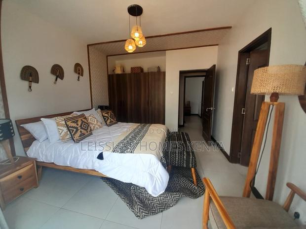 3bdrm Apartment in Gateway Mall Area for rent