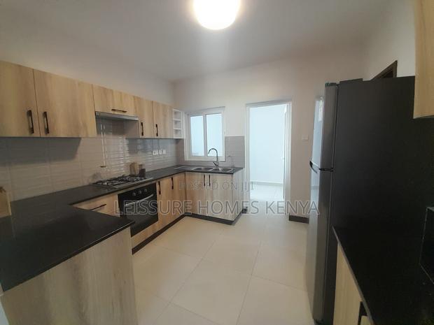 3bdrm Apartment in Gateway Mall Area for rent