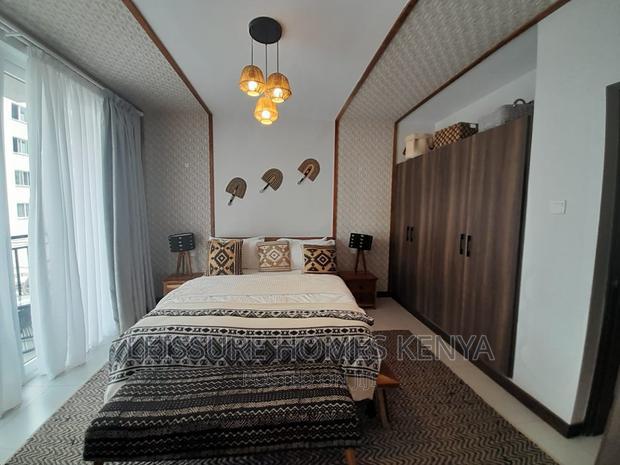 3bdrm Apartment in Gateway Mall Area for sale