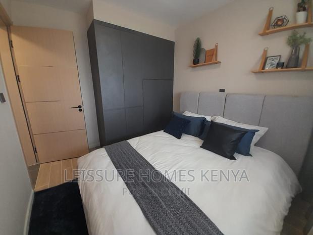 3bdrm Apartment in Gateway Mall Area for sale