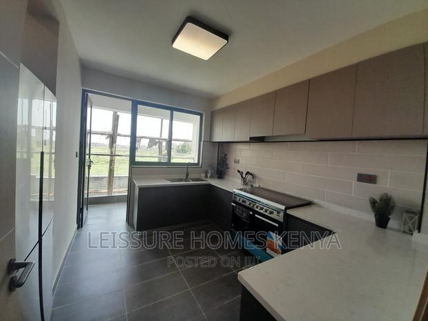 3bdrm Apartment in Gateway Mall Area for sale