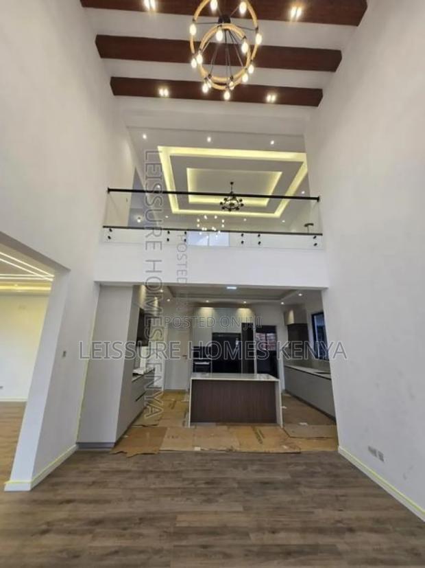 5bdrm Villa in Lavington for sale