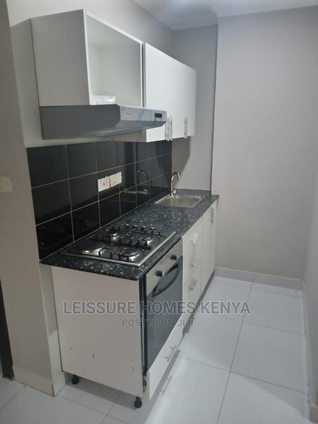 Studio Apartment in Gateway Mall Area for sale