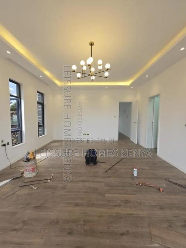 5bdrm Villa in Lavington for sale